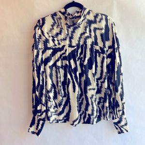 Womens Ted Baker London Silky Navy Cream Abstract Mock Neck Blouse Size 2